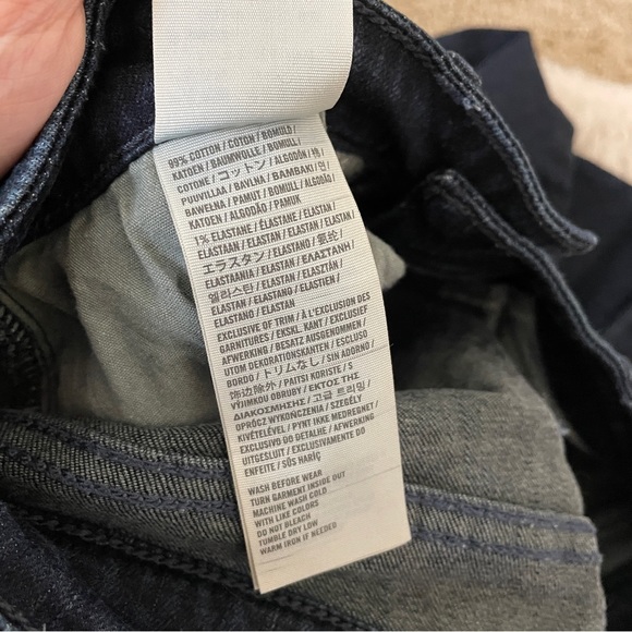 Hollister Dark Wash Jeans Size 3Short - Picture 5 of 6